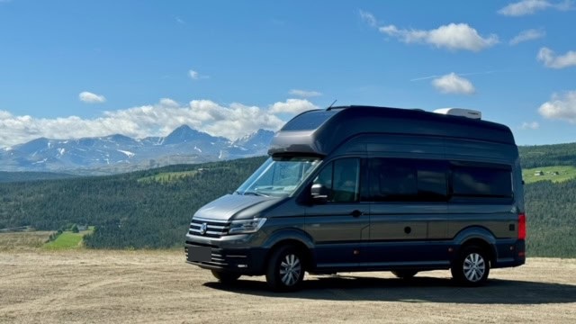 Grand California na górskim punkcie widokowym